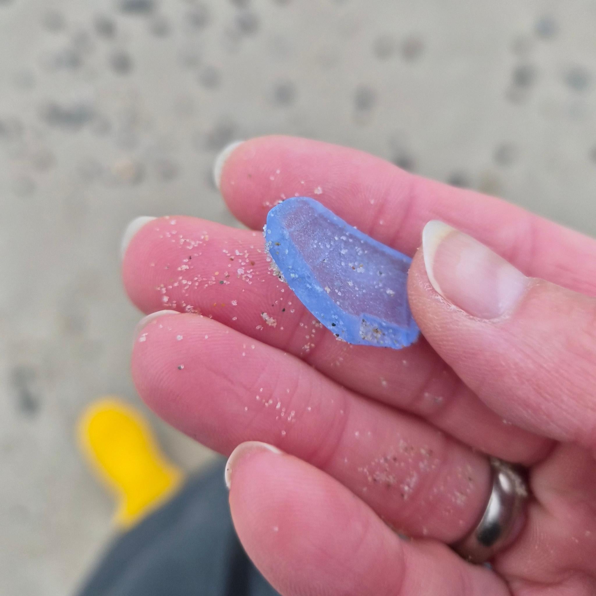 Was ist Seeglas - Entstehung, Farben und warum es so besonders ist - Sandra von Andressa - Schmuck von Rügen