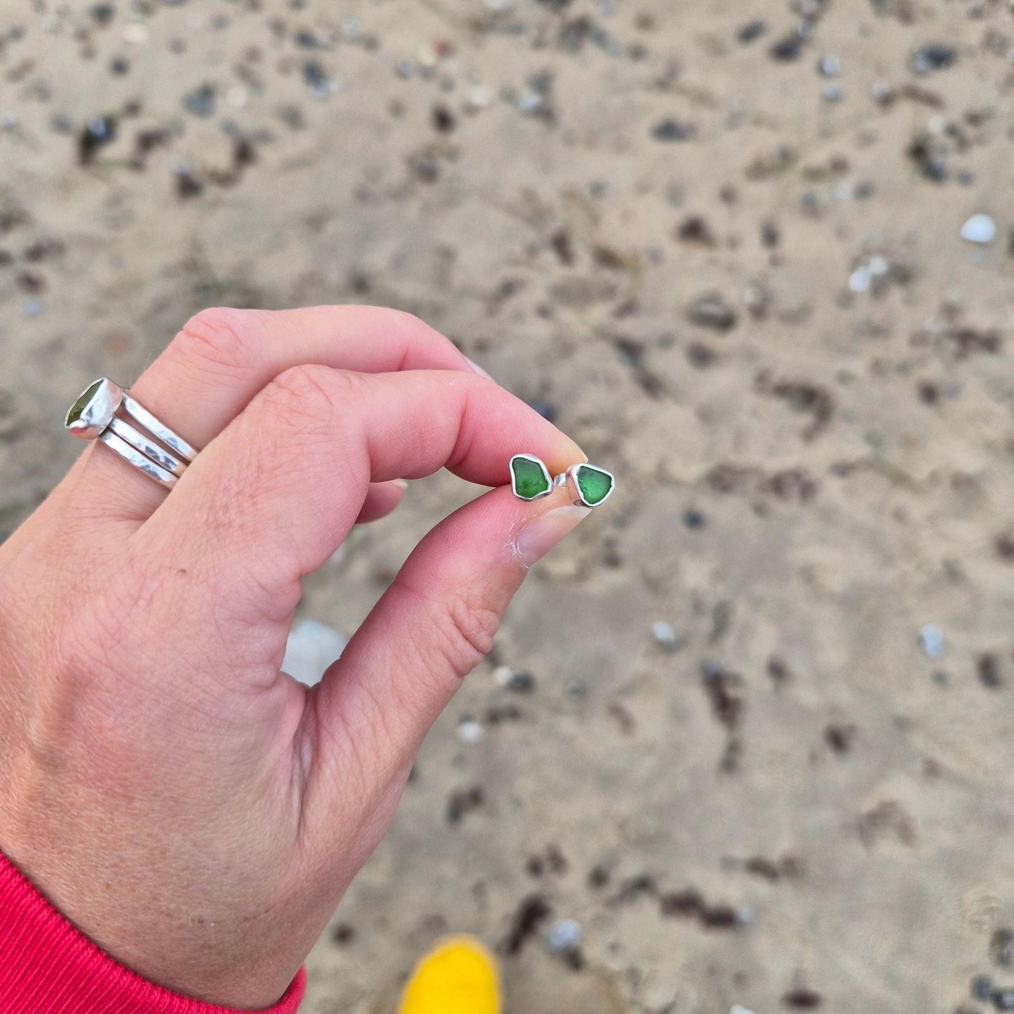 Seeglas Ohrstecker handgeschmiedet 935 Silber Ostsee Rügen Unikat
gelbe Gummistiegfel Andressa Schmuck