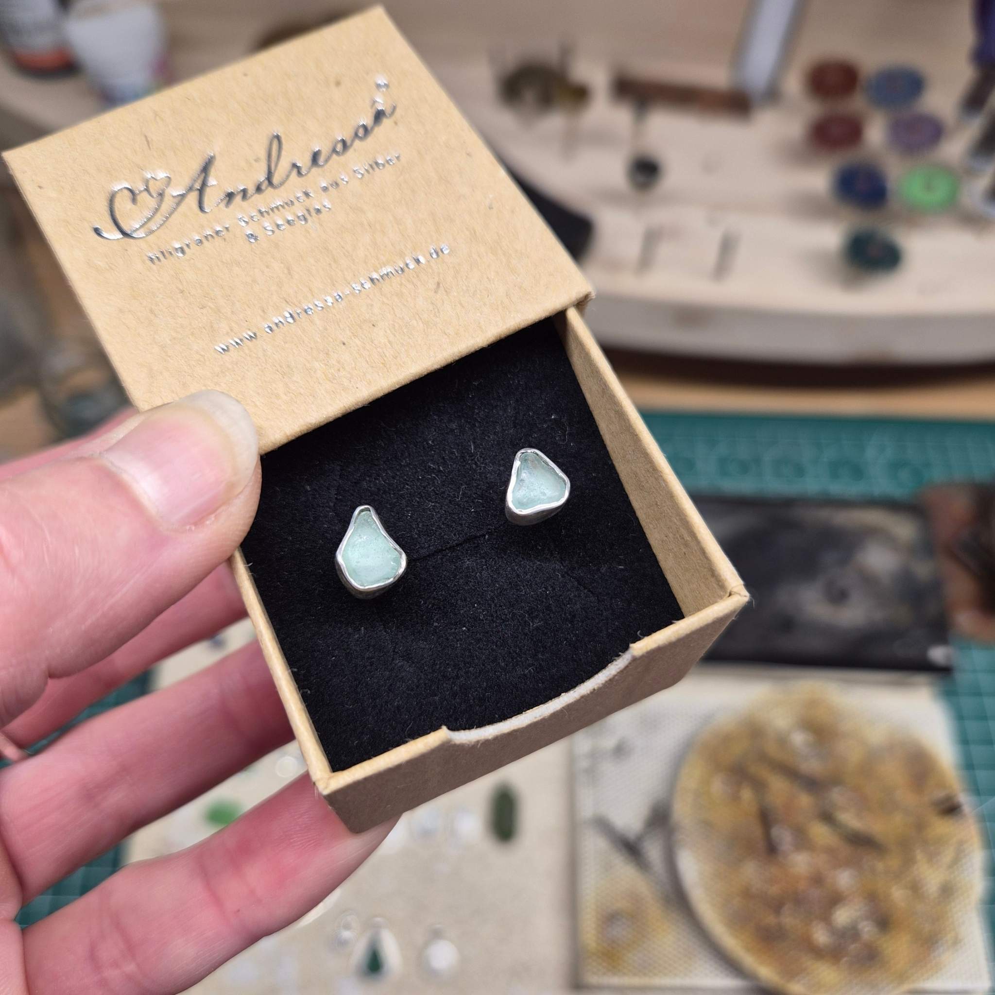 Ostseeträume - Handgefertigte Silberohrringe mit echtem Seeglas von Rügen