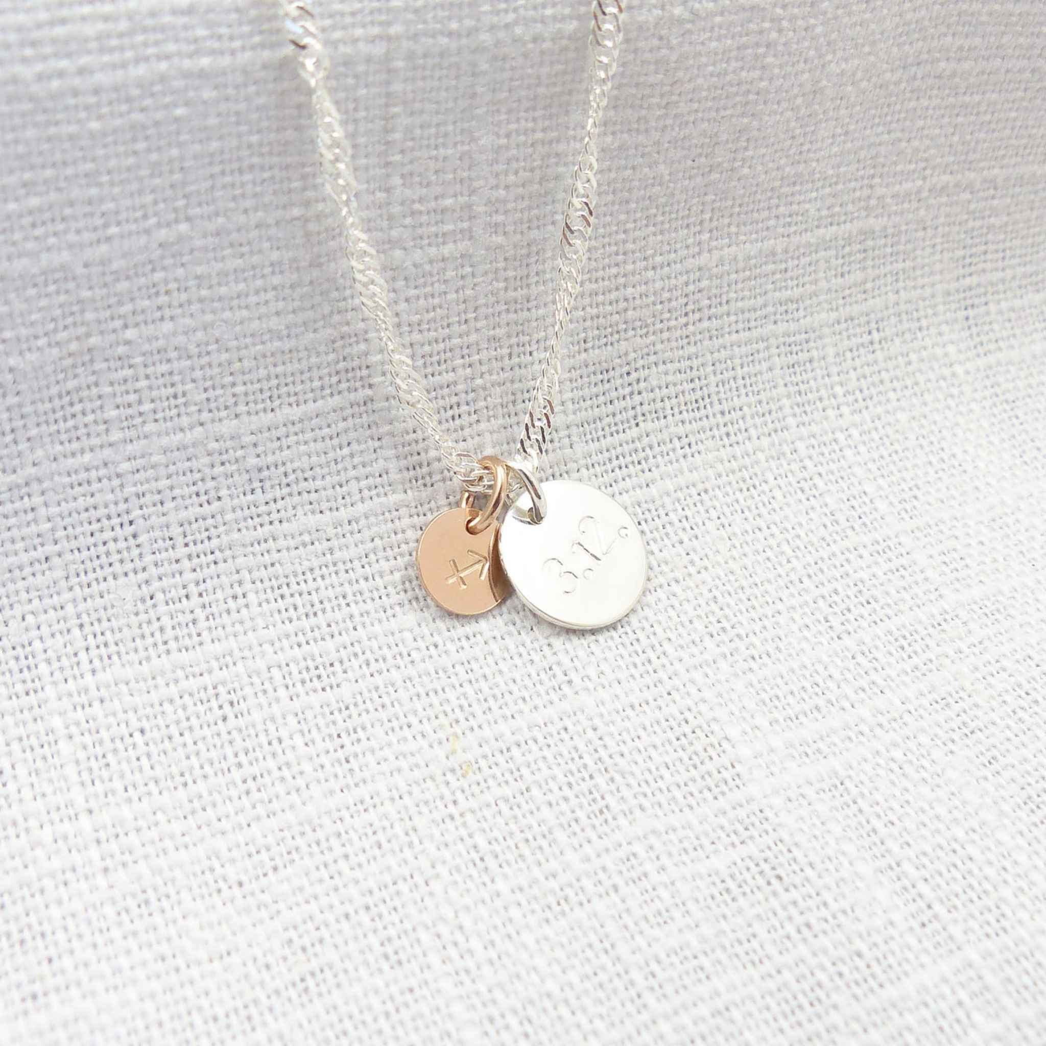 Sternzeichenkette personalisiert 925 Silber Datum Sternzeichen handgefertigt andressa schmuck ruegen