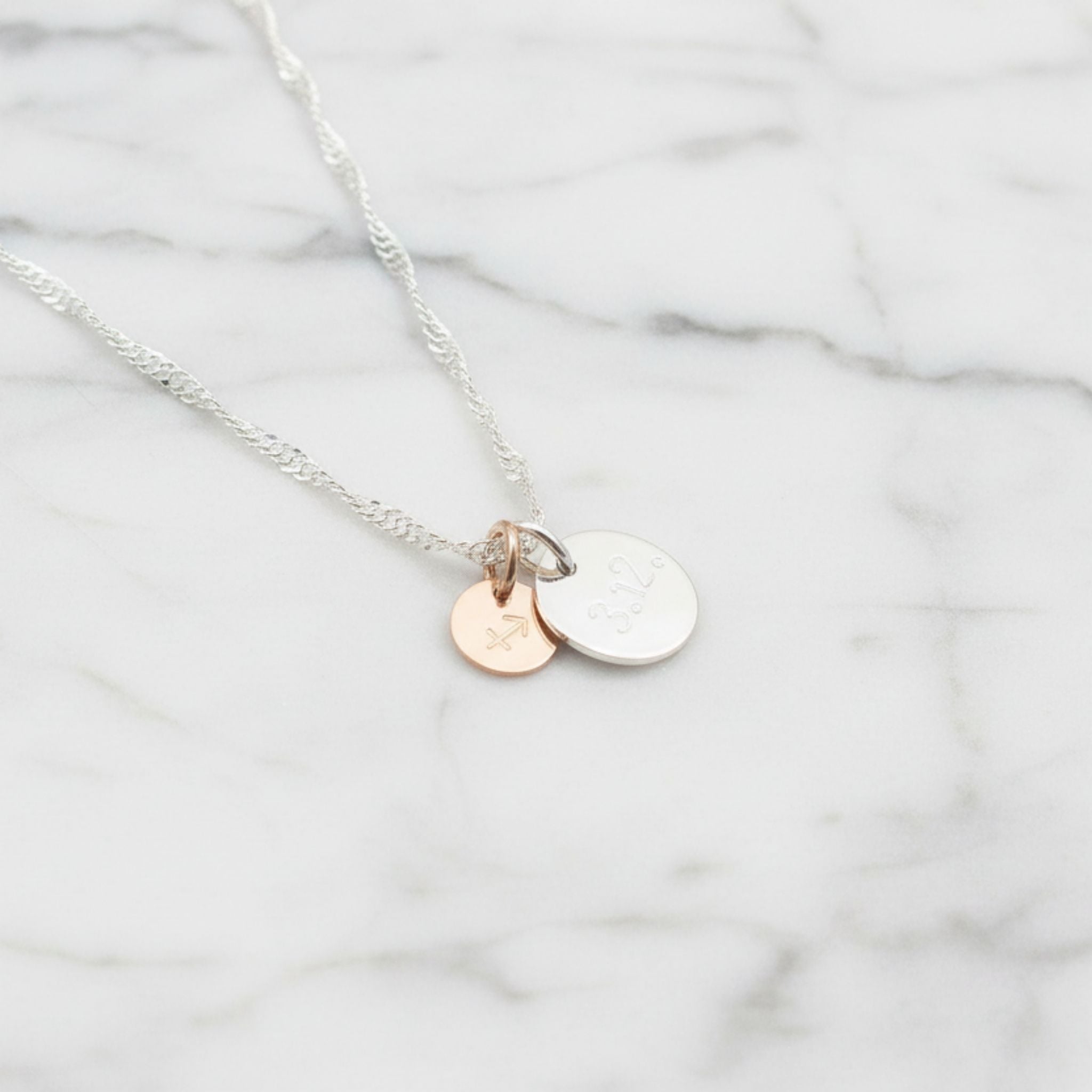 Sternzeichenkette personalisiert 925 Silber Datum Sternzeichen handgefertigt andressa schmuck ruegen