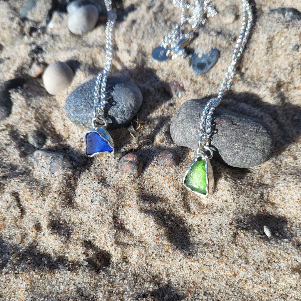 Seeglas Kette · kleine Fassung · Dunkelblau, Grasgrün