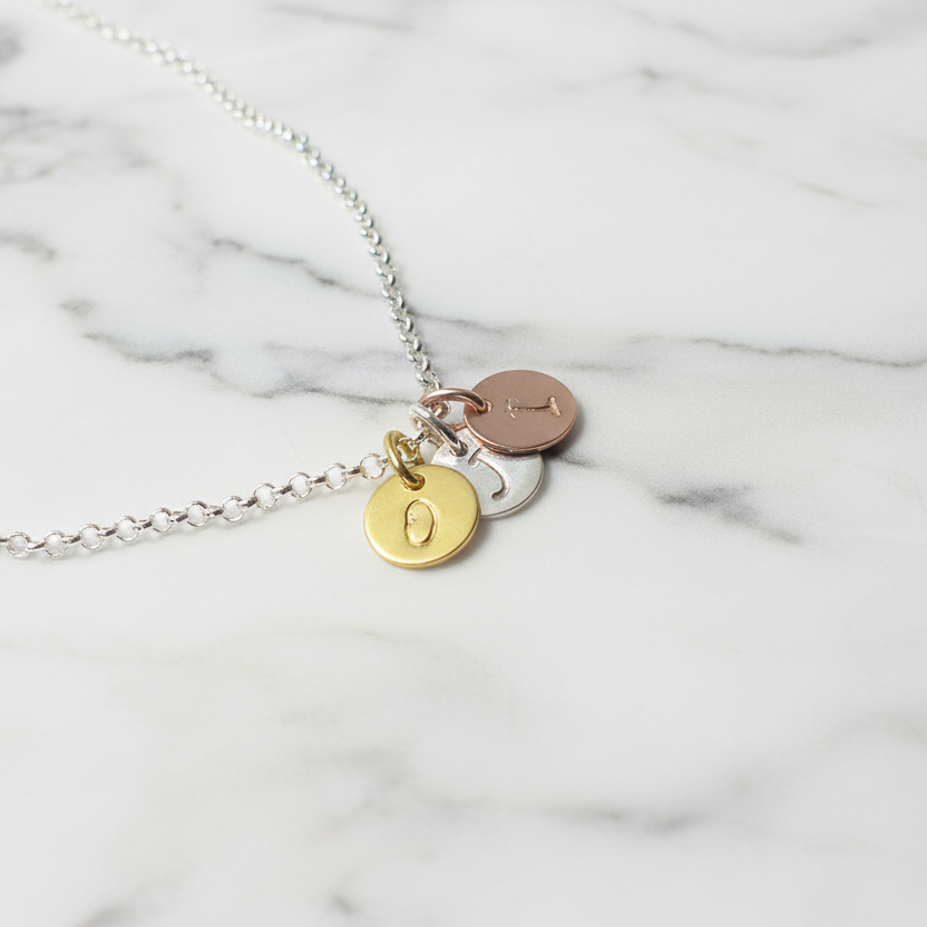 3 kleine runde Initialen 925 Silberkette Tricolor