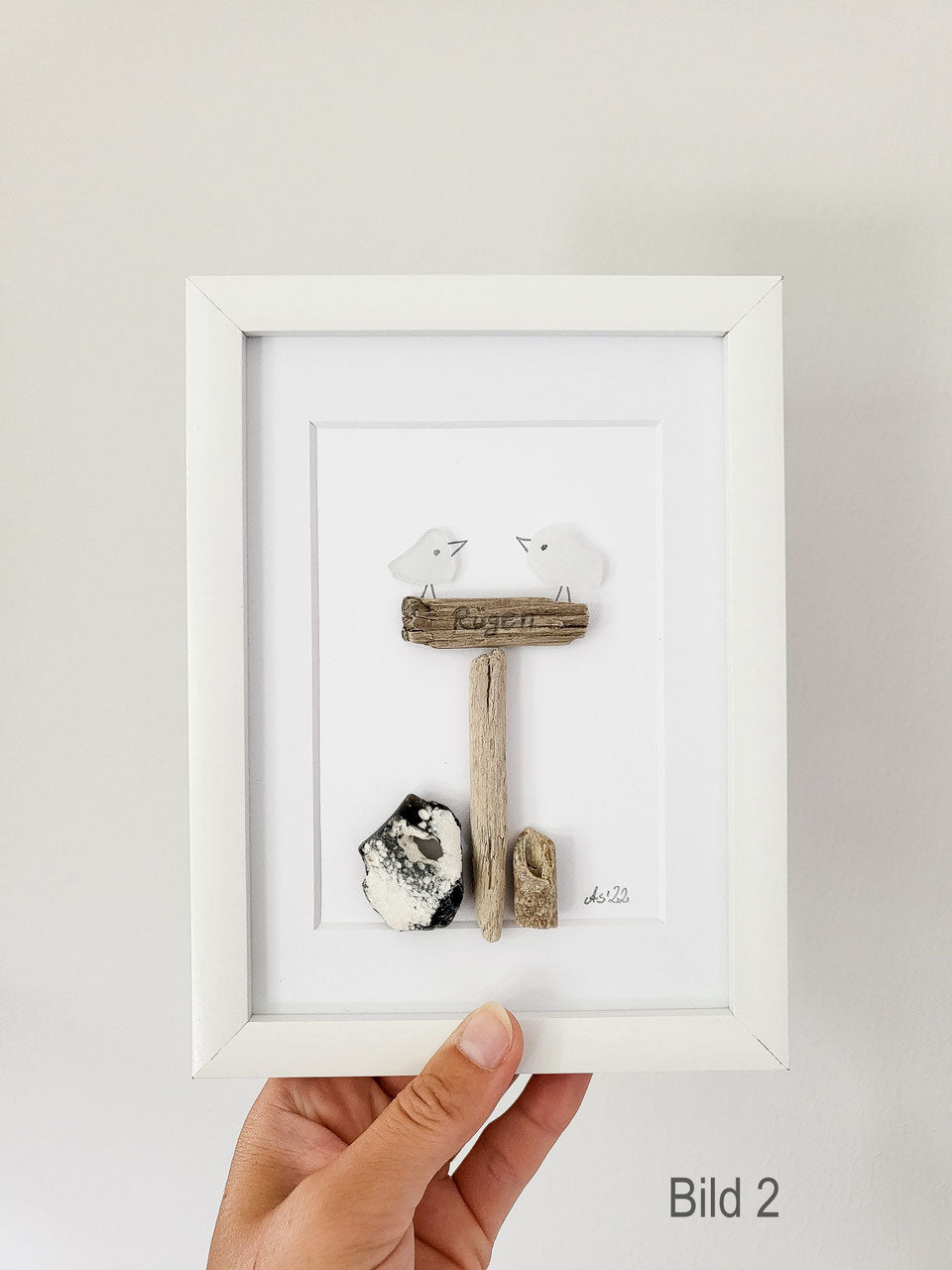 Seeglasbild Rügen - mit Treibholz, einem Hühnergott, Donnerkeil und echtem Seeglas aus der Ostsee
