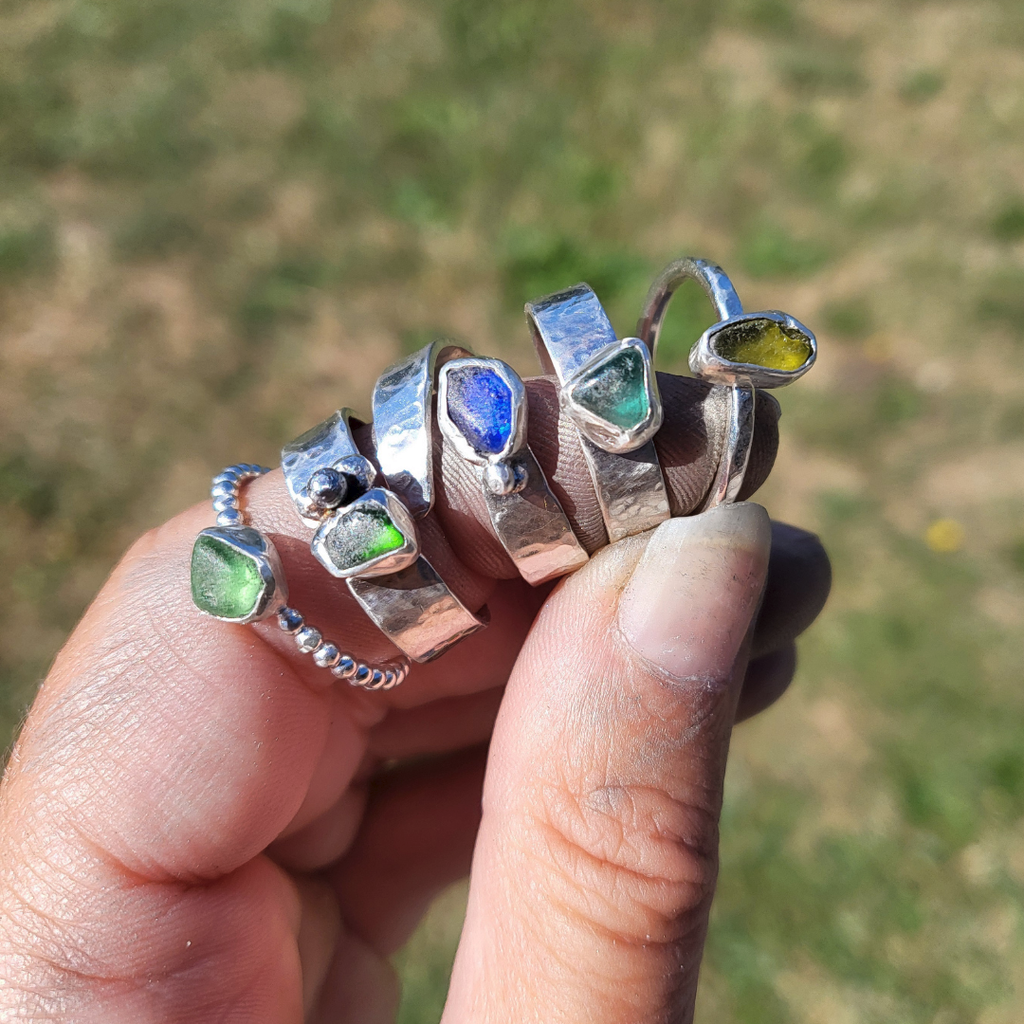 verschiedene Seeglas Ringe Echtes Seeglas von Rügens Stränden, gefasst in recyceltem 935 Silber. Jedes Stück ein Unikat. Andressa Schmuck Rügen