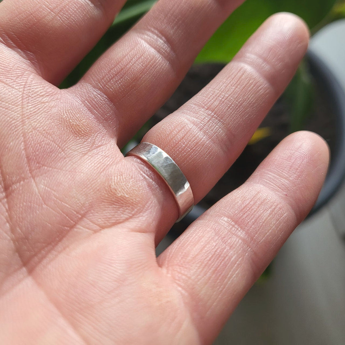 Seeglas Ring Blau · Handgeschmiedet 935 Silber · Bandring 5mm von Rügen