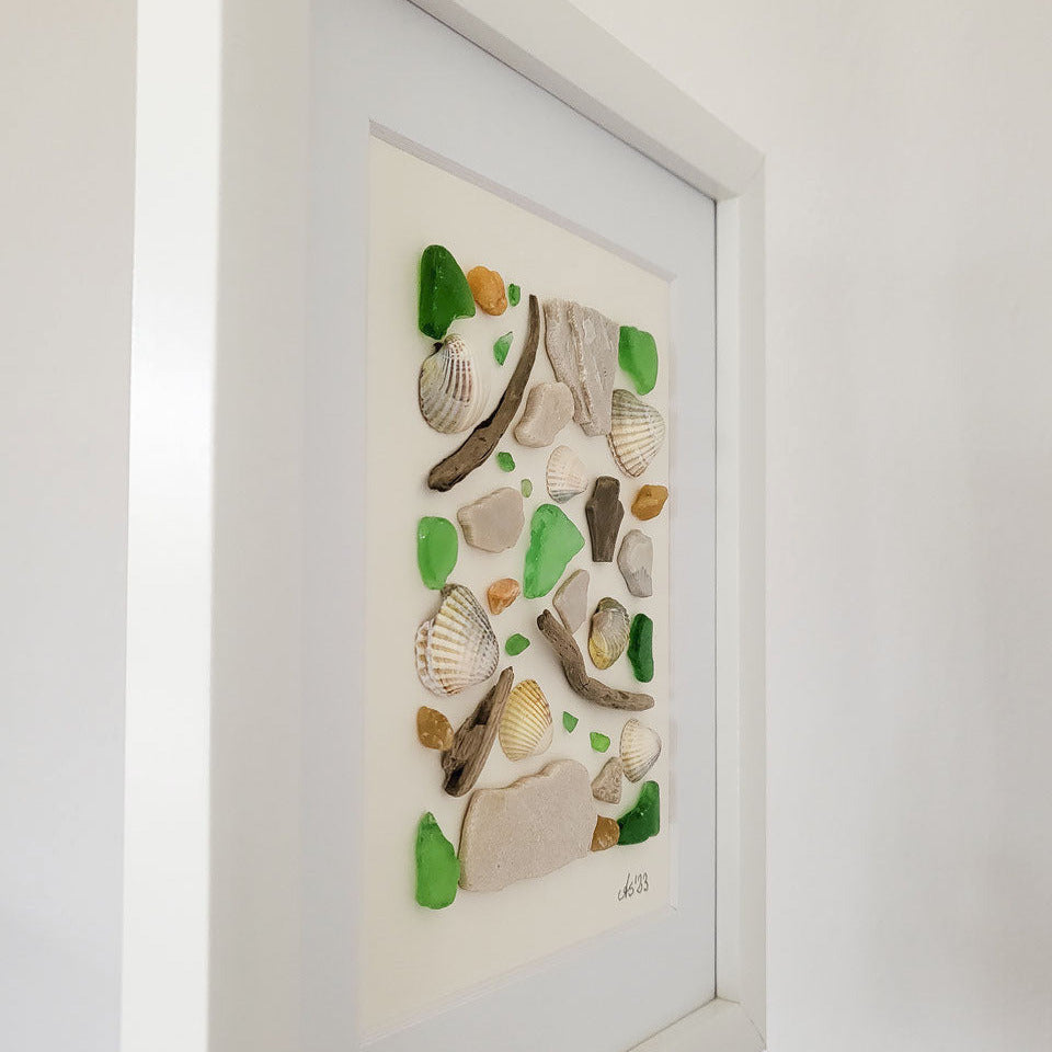 Meerglas Collage groß - maritime Wanddeko aus Seeglas & Treibholz