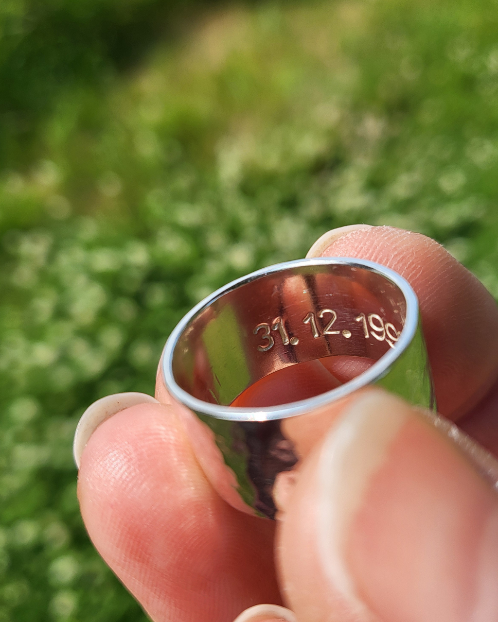 breiter Bandring aus recyceltem Silber - Nachhaltiger Statement-Schmuck für Männer & Frauen / Unisex