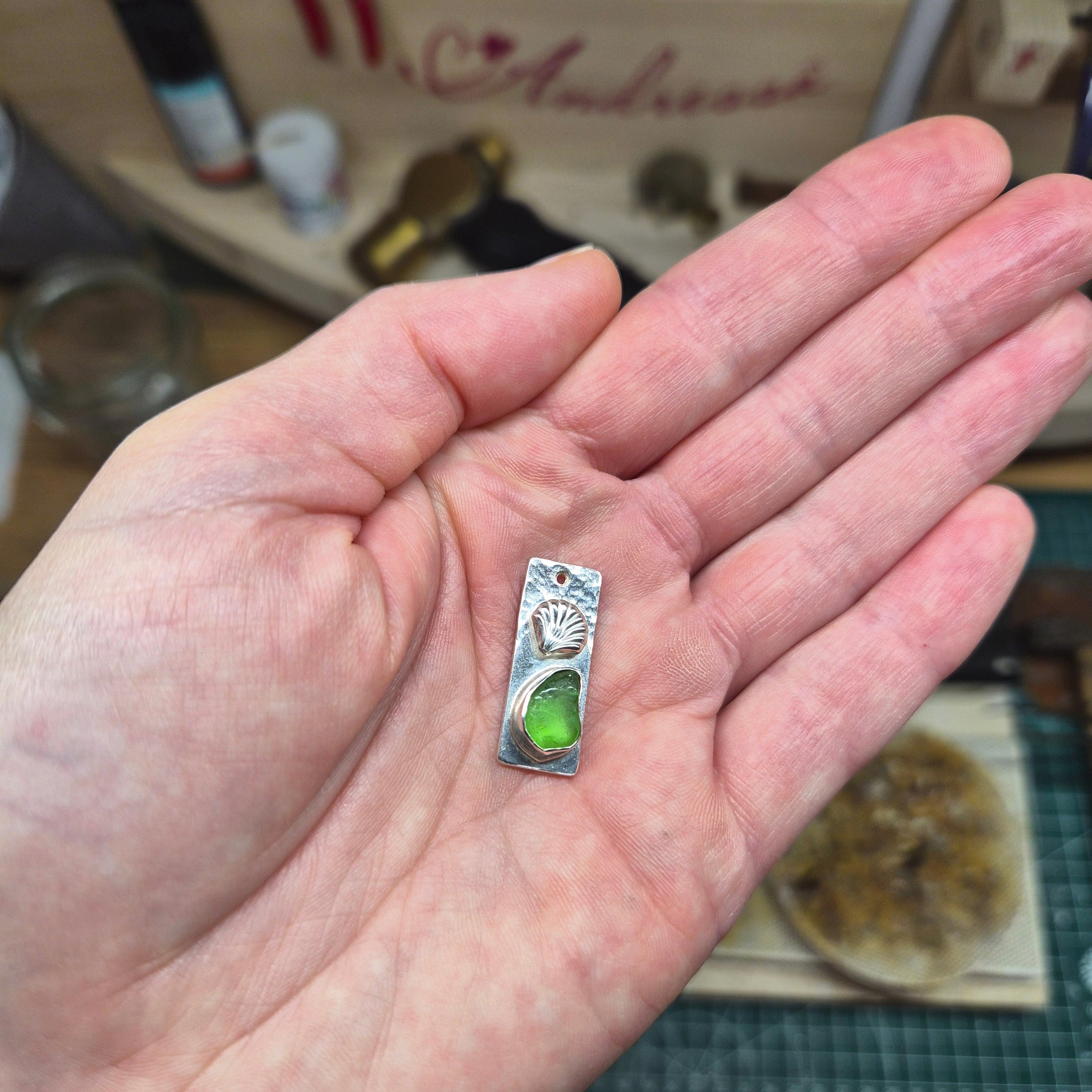 Seeglas Anhänger Strandverlauf massiv Silber Muschel 3D