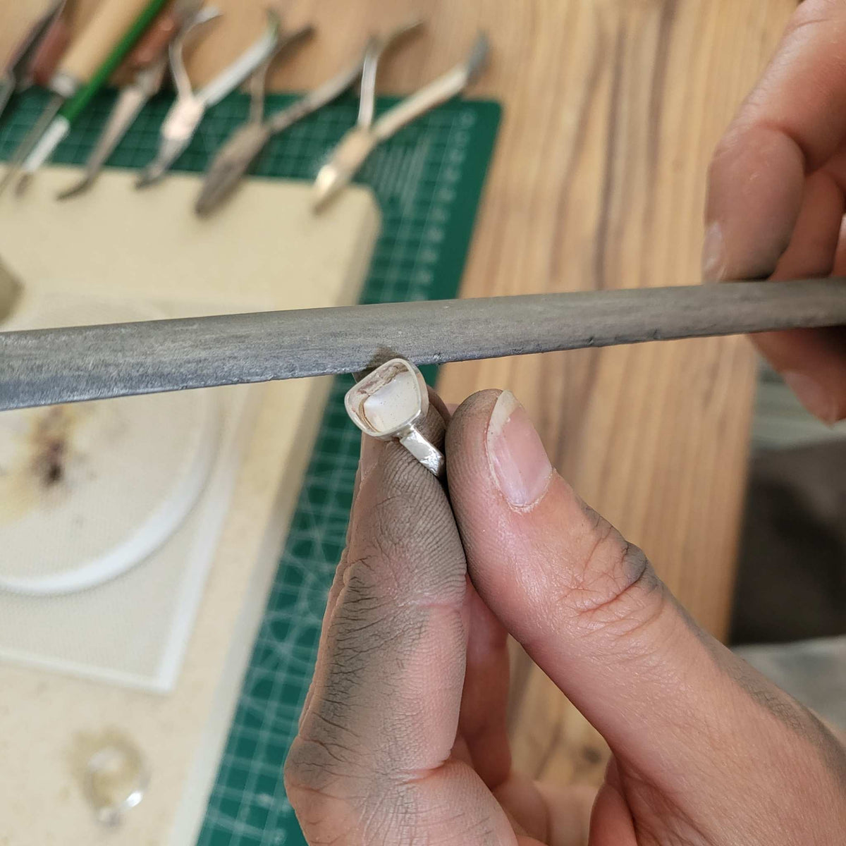 Kügelchenring Seeglas · Handgeschmiedet 935 Silber · von Rügen
