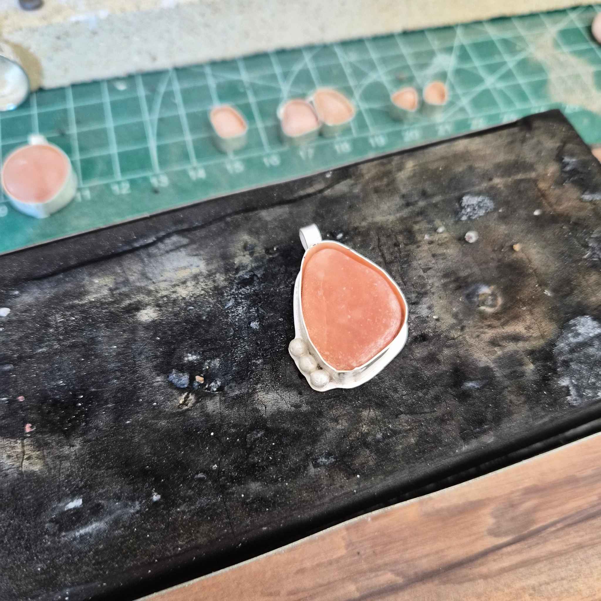 Rosa Ostseejade Kette organisch · 935 Silber mit Kügelchen · von Rügen Andressa Schmuck Rügen