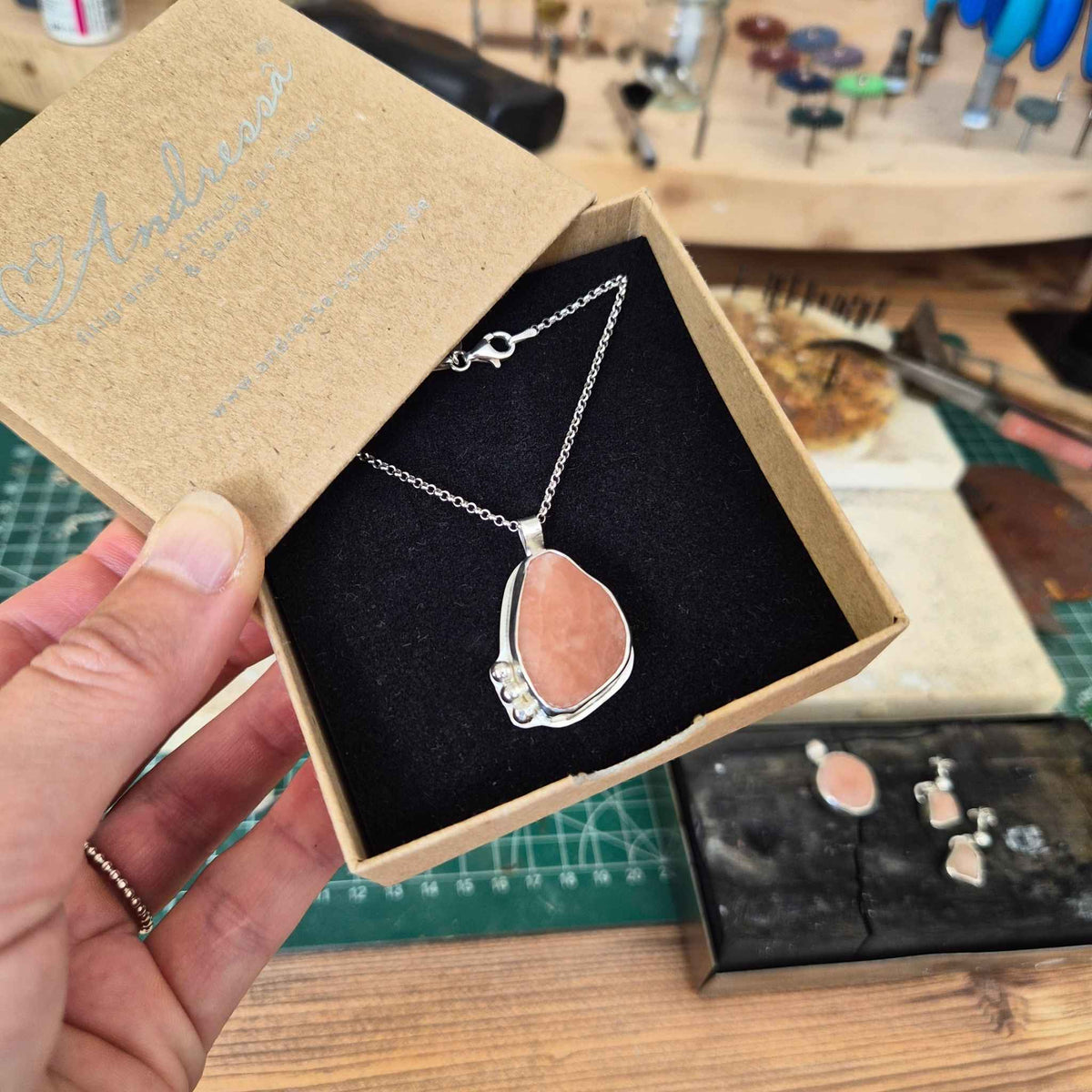 Rosa Ostseejade Kette organisch · 935 Silber mit Kügelchen · von Rügen