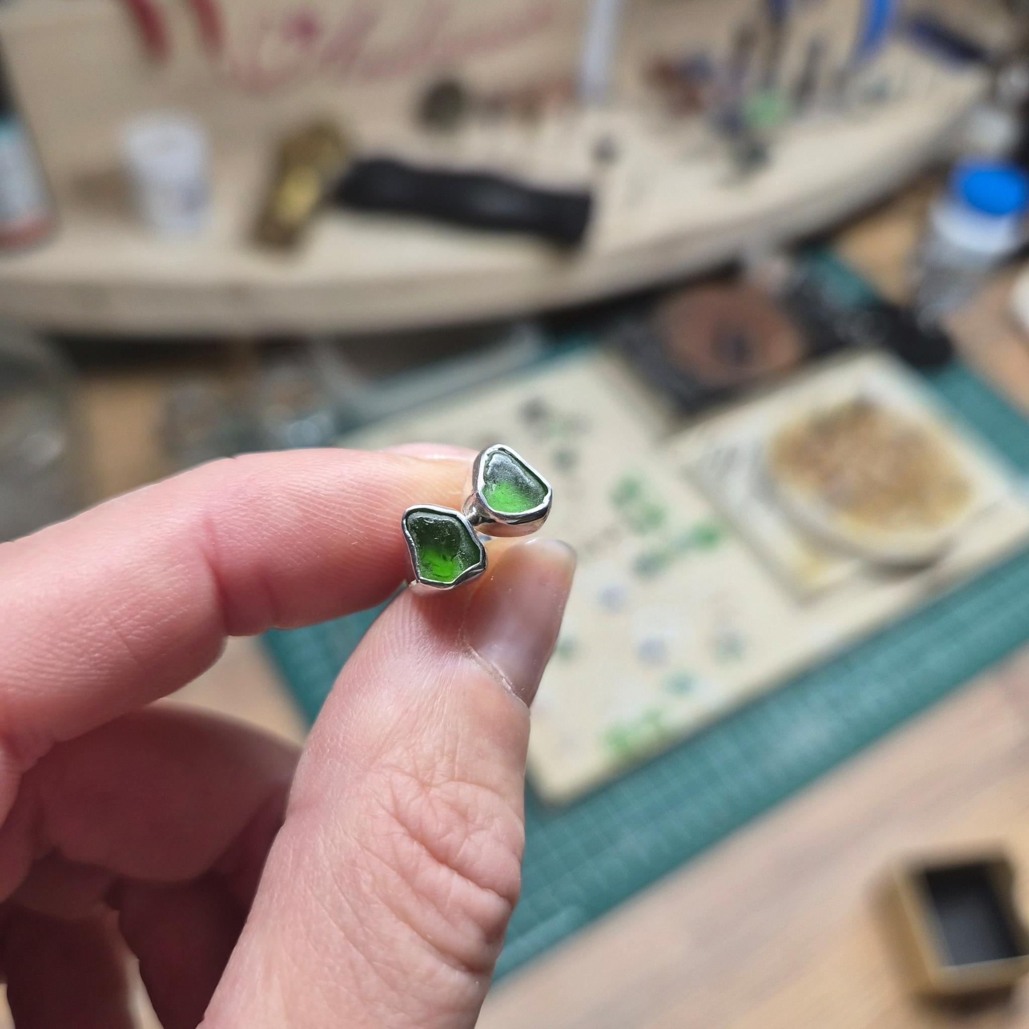 Ostseeträume - Handgefertigte Silberohrringe mit echtem Seeglas von Rügen