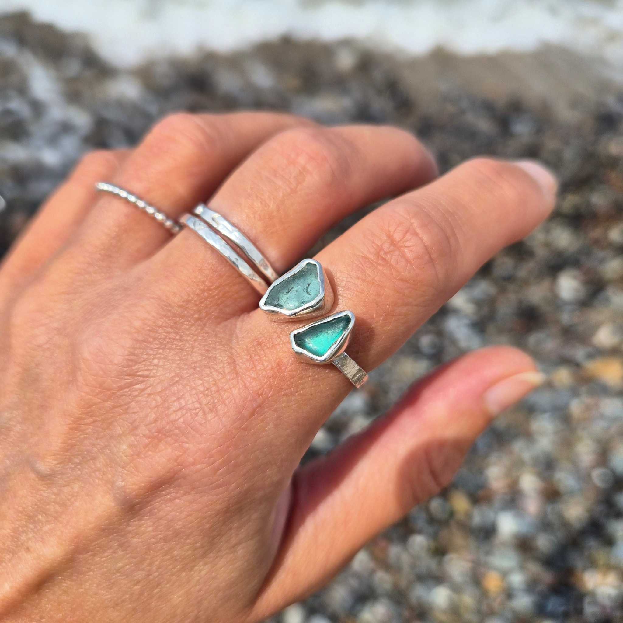 Seeglas Ring Duo  ·  Handgeschmiedet 935 Silber · Zwei Seeglasstücke von Rügen