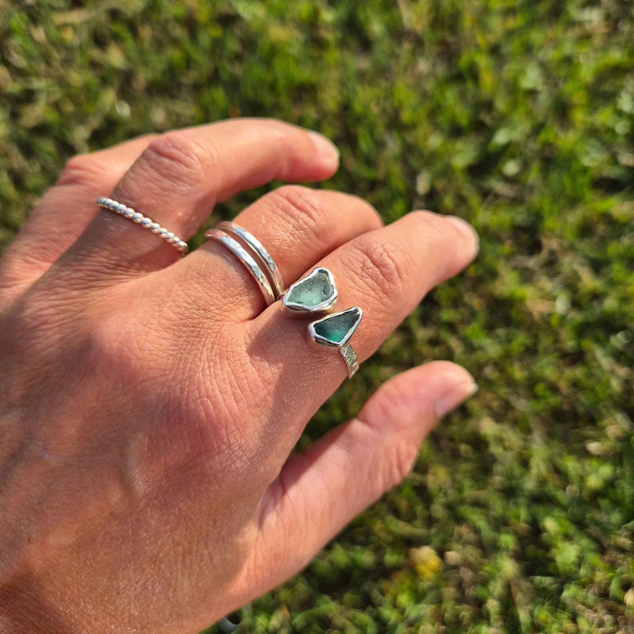 Seeglas Ring Duo  ·  Handgeschmiedet 935 Silber · Zwei Seeglasstücke von Rügen