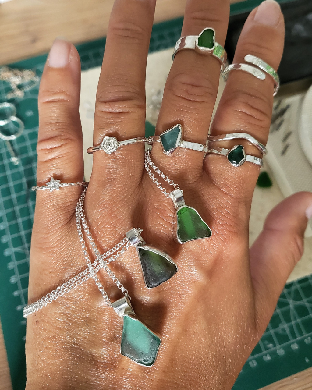 Wellenring Wavy – handgeschmiedeter Silberring mit Hammerschlagoptik