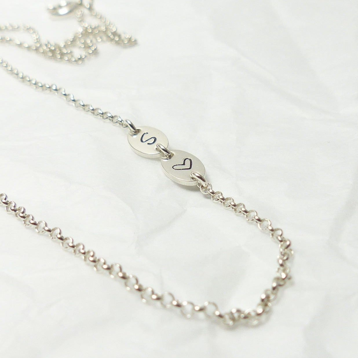 Sideways Namenskette Initialen 925 Silber personalisiert 2 Plättchen Andressa Schmuck
