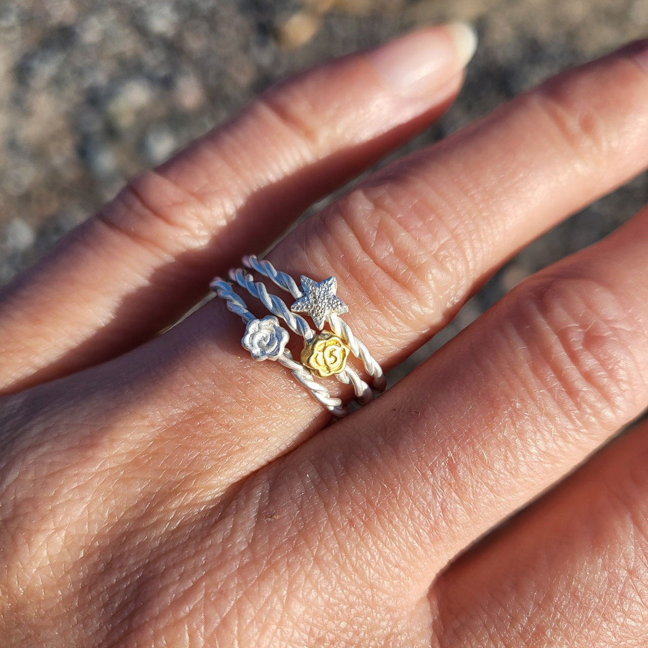 Schmuck für den ersten Kuss | Rosenring 925 Silber Stapelring Andressa Schmuck
