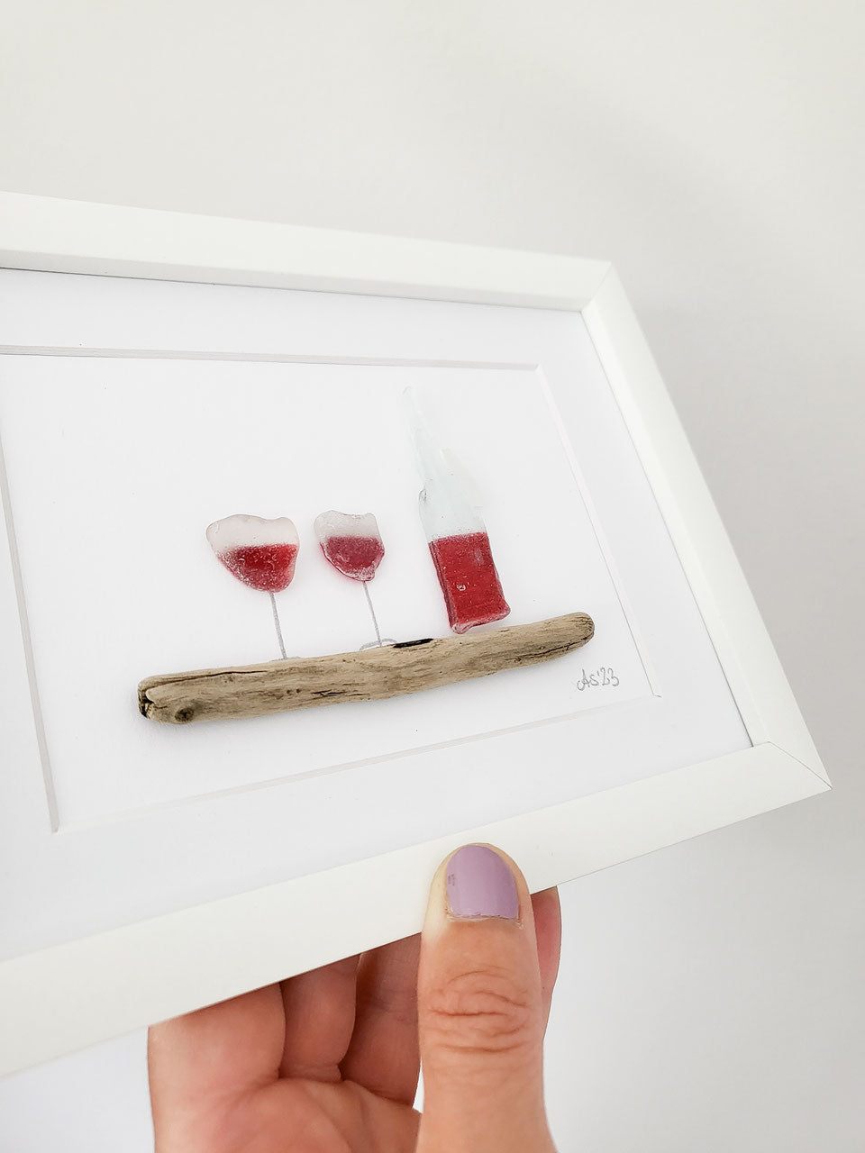 Andressâ - Handgefertiges Seeglasbild "Wine O'Clock" aus der Ostsee