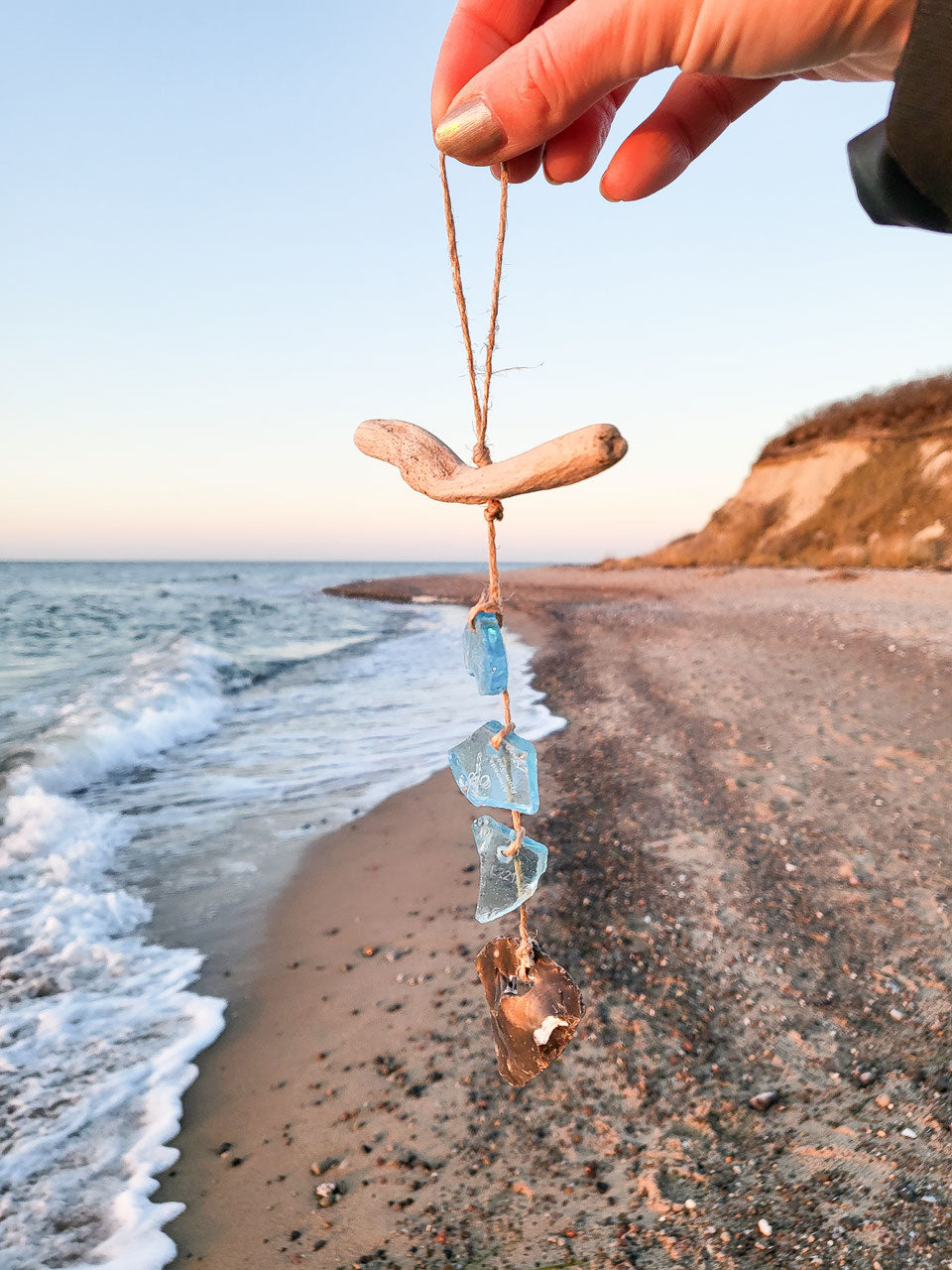 Seeglas Mobile - mit Hühnergott, Treibholz und echtem Seeglas aus der Ostsee