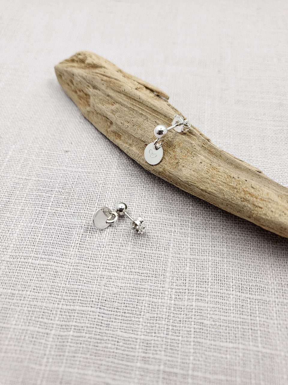 Ohrstecker mit einer kleinen Kugel und einem Plättchen 925 Silber / Namensschmuck