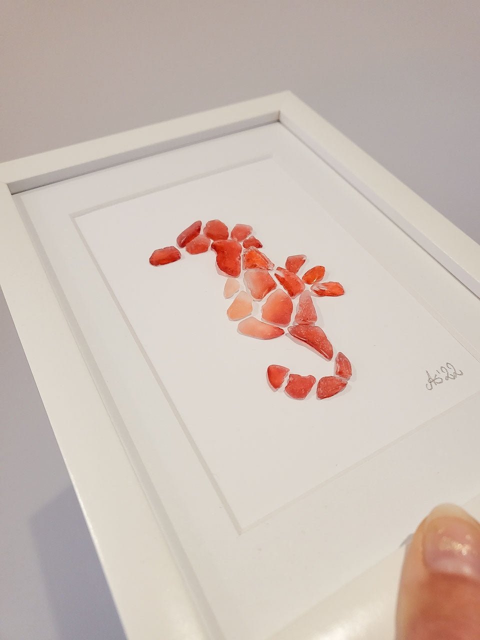 Seeglasbild Batik Seepferdchen - mit echtem Seeglas aus der Ostsee, das gefärbt worden ist