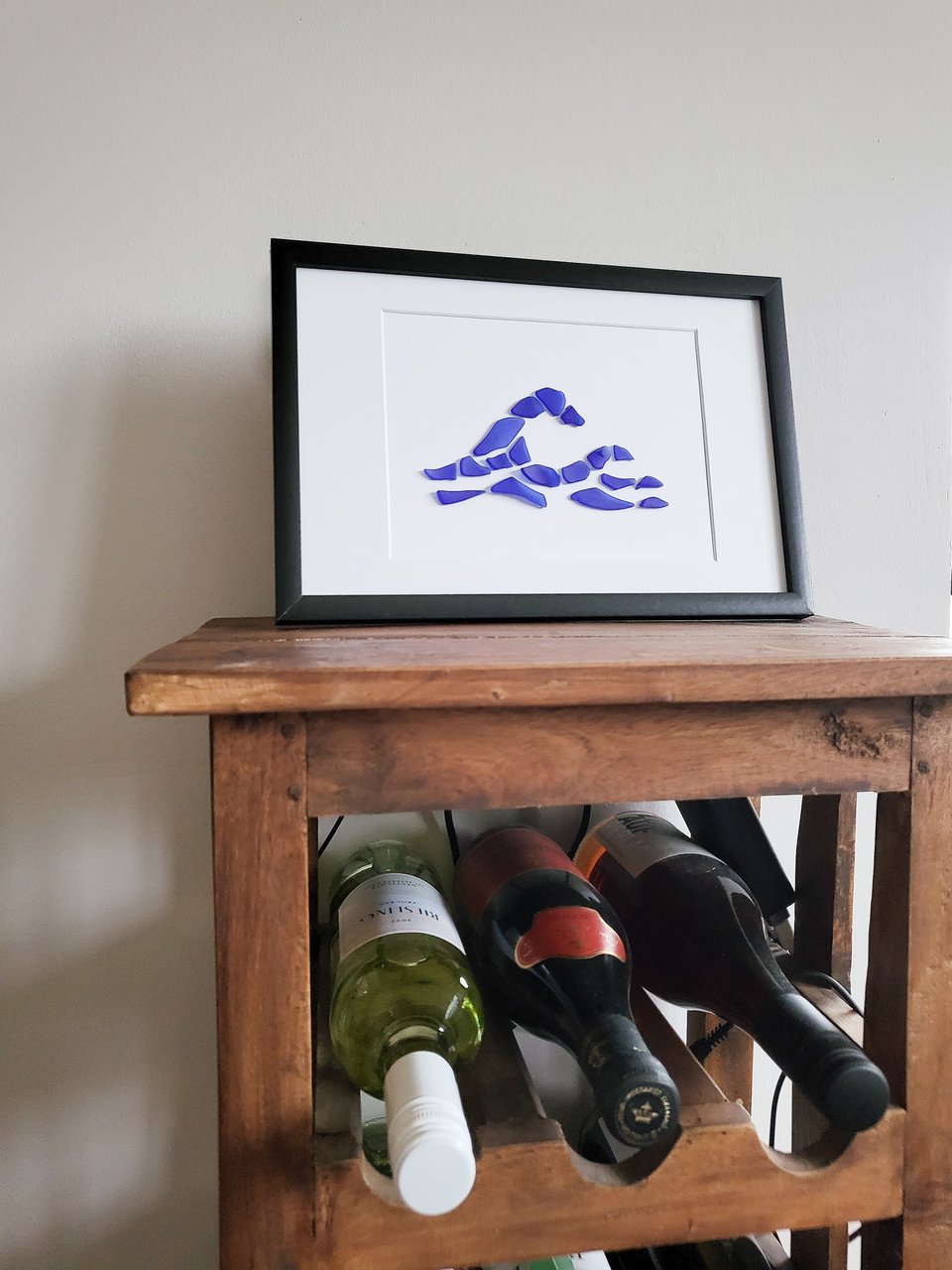 Handgemachtes Bild Wellengang einer blauen Welle aus Seeglas von Rügen