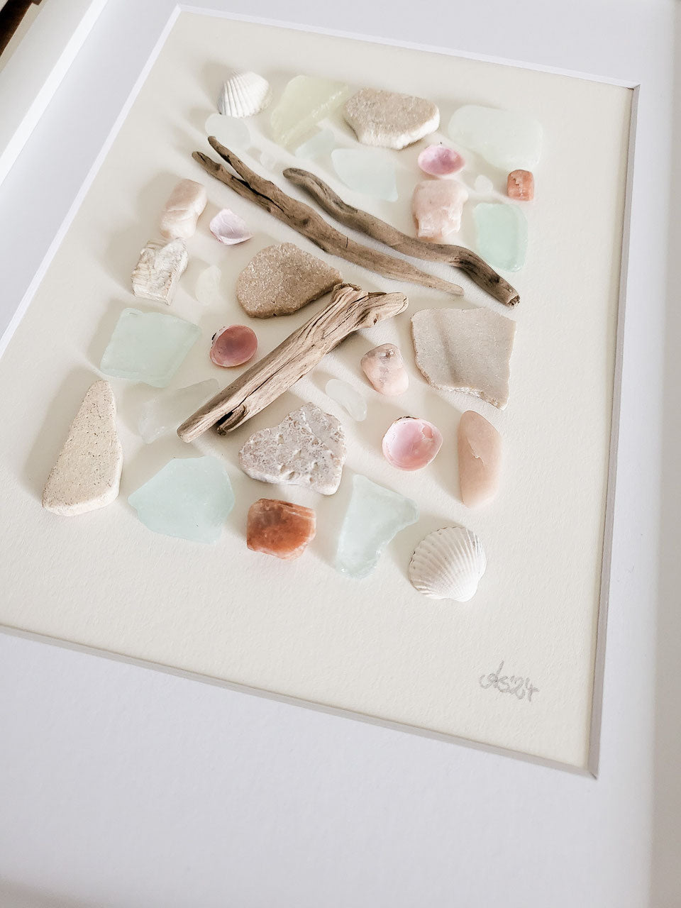 Handgefertigte Meerglas Collage in Big - mit echtem Seeglas und Fossilien aus der Ostsee
