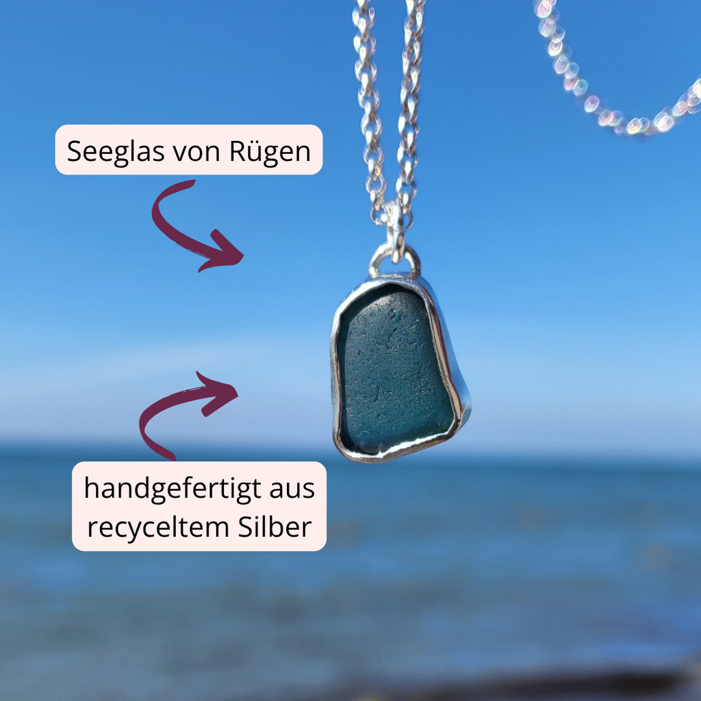 Dunkeltürkise Seeglas Silberkette mit echtem Seeglas von Rügen