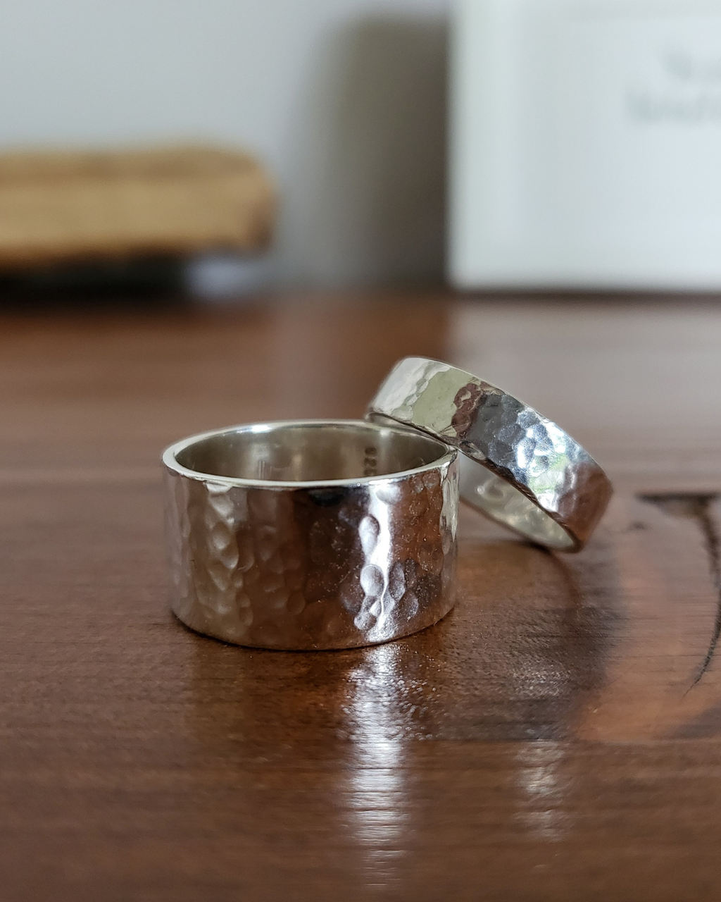 Partner-Ringe aus recyceltem Silber - Zarter & kraftvoller Bandring für Paare