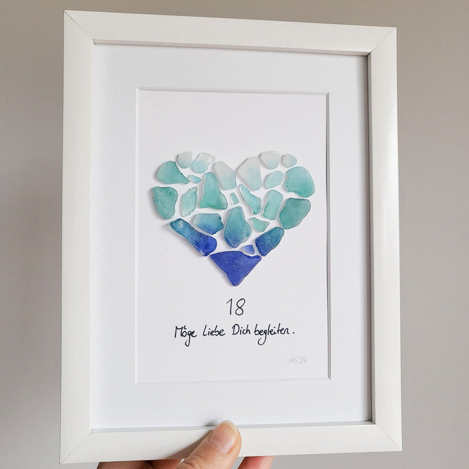 Seeglasbild Batik Herz - mit echtem Seeglas aus der Ostsee, das gefärbt worden ist