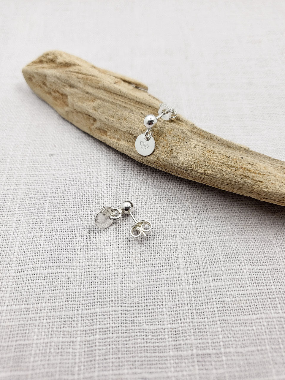 Ohrstecker mit einer kleinen Kugel und einem Plättchen 925 Silber / Namensschmuck