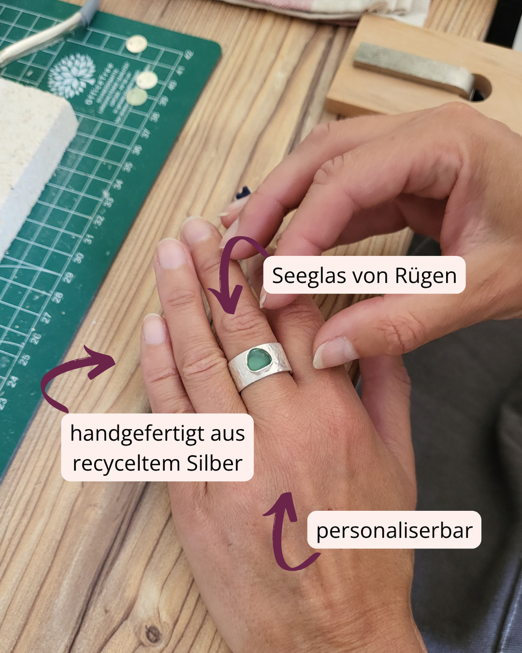 Handgefertigter Silberbandring mit Hammerschlag & Türkisem Seeglas - Unikat, personalisierbar