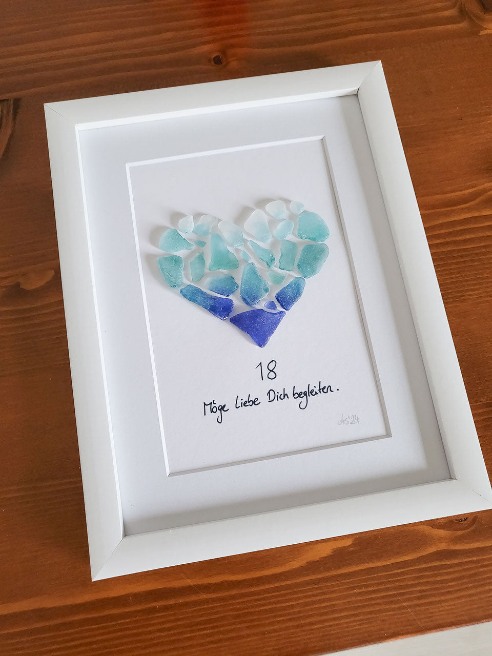 Seeglasbild Batik Herz - mit echtem Seeglas aus der Ostsee, das gefärbt worden ist