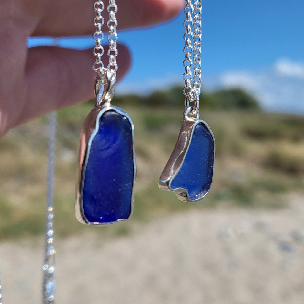 Cobaltblaue Seeglas Silberketten mit echtem Seeglas von Rügen