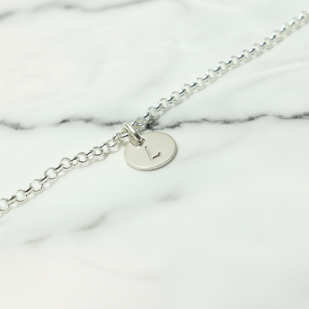 1 kleines Plättchen 925 Silberarmband mit Initialen