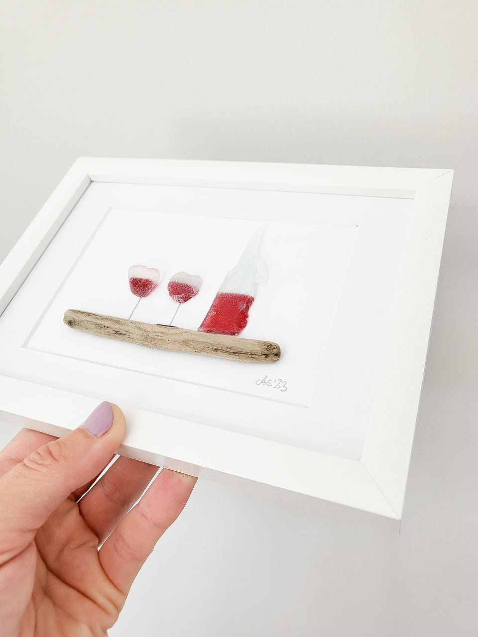 Andressâ - Handgefertiges Seeglasbild "Wine O'Clock" aus der Ostsee