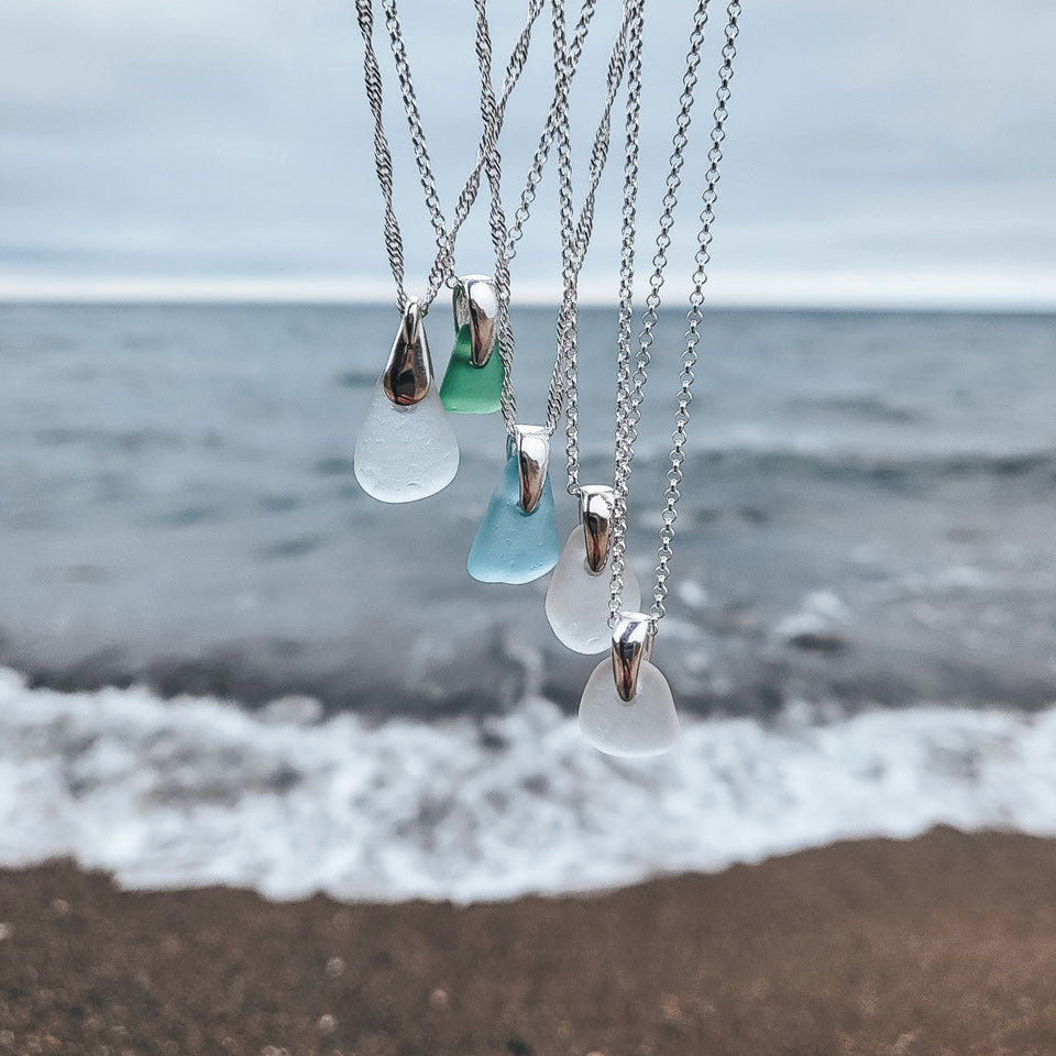 Feine Silberkette mit echtem Seeglas von Rügen