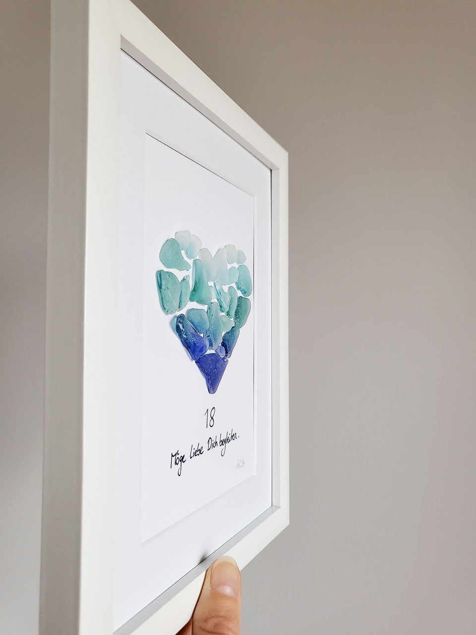 Seeglasbild Batik Herz - mit echtem Seeglas aus der Ostsee, das gefärbt worden ist