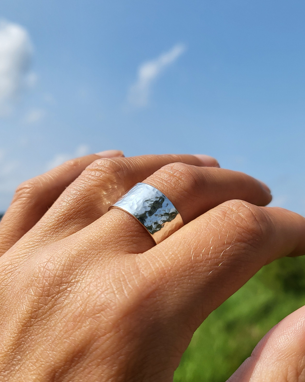 Partner-Ringe aus recyceltem Silber - Zarter & kraftvoller Bandring für Paare